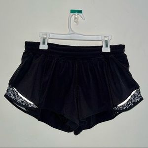 Lululemon Hotty Hot shorts size 6 2.5”